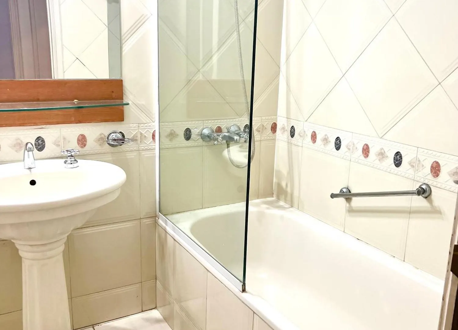 Apartament Amplio Y Luminoso Departamento En La Mejor Ubicacion De La Ciudad De Mendoza, Con Piscina 0*, Mendoza Argentyna