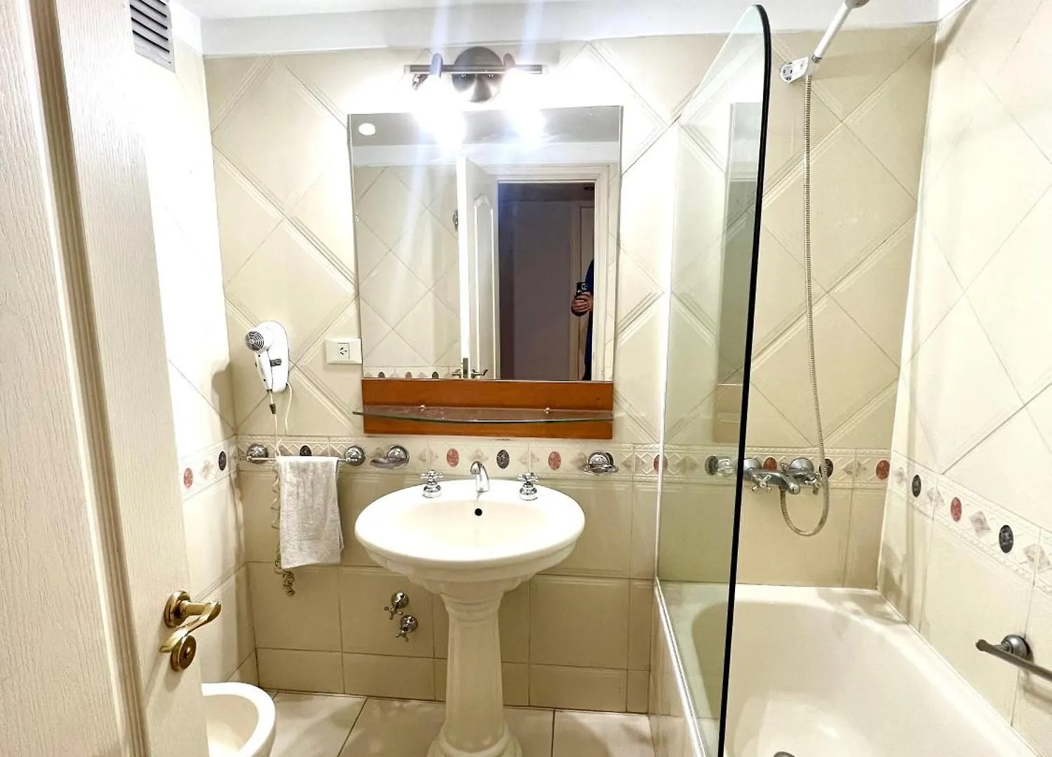 Apartament Amplio Y Luminoso Departamento En La Mejor Ubicacion De La Ciudad De Mendoza, Con Piscina Argentyna